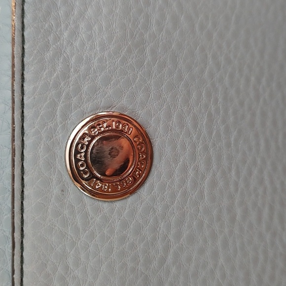 Coach Chelsea Vintage Turnlock Shoulderbag 8A39. Light Blue Full-grain Leather. - Picture 6 of 16